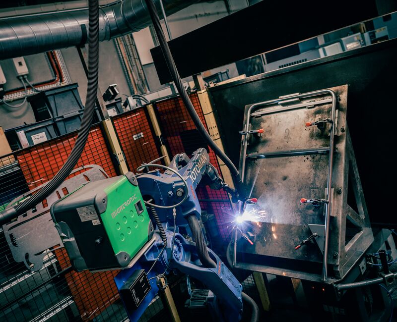 Vores CNC maskiner arbejder på fuld tryk